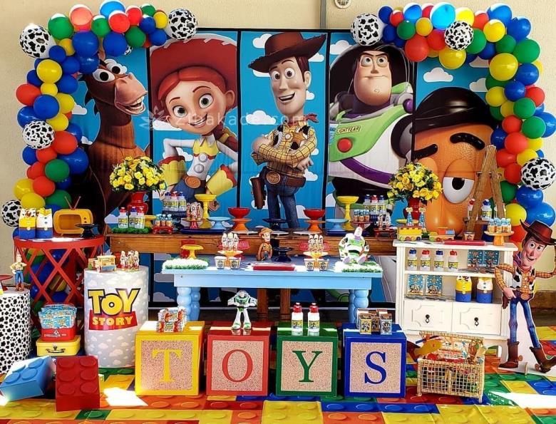 تم تولد داستان اسباب بازی - Toy Story